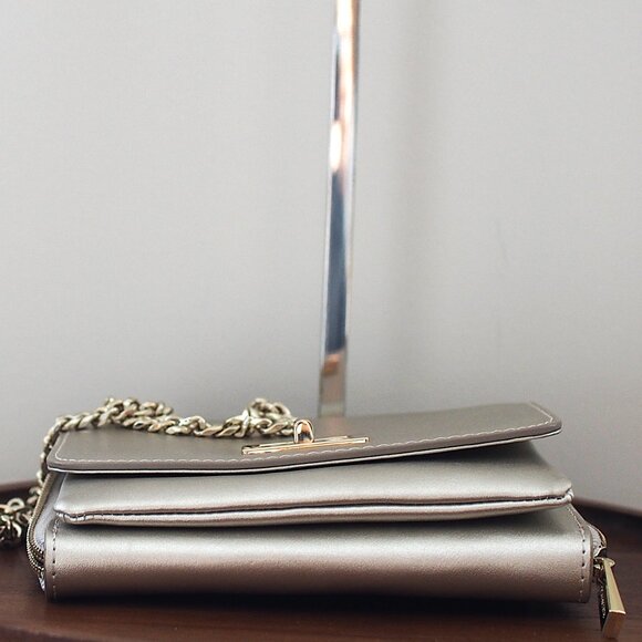 Danier | Like NEW Small Silver/Gold Leather Crossbody Bag - Picture 7 of 10